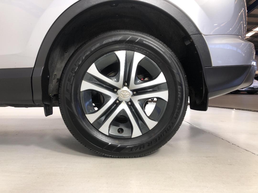 Photo '11' of Toyota Rav4 Photo '11' of Toyota Rav4