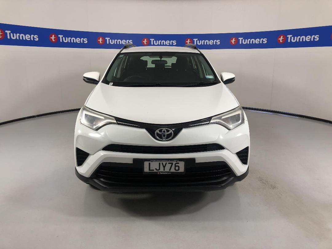 Photo '2' of Toyota Rav4