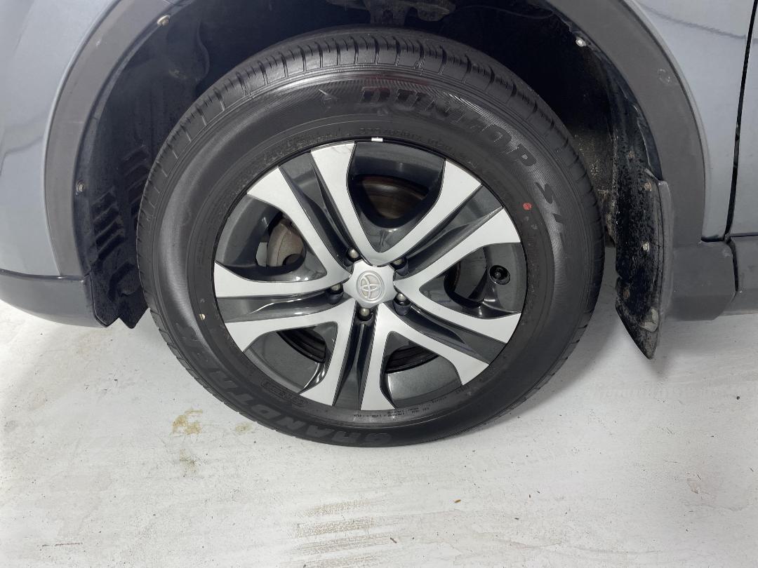 Photo '10' of Toyota Rav4 Photo '10' of Toyota Rav4