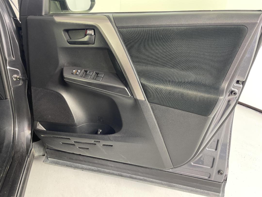 Photo '15' of Toyota Rav4 Photo '15' of Toyota Rav4