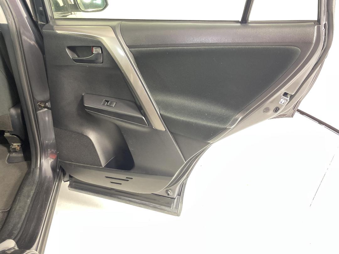 Photo '19' of Toyota Rav4 Photo '19' of Toyota Rav4