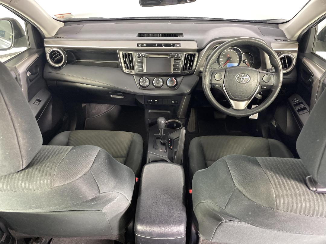 Photo '17' of Toyota Rav4 Photo '17' of Toyota Rav4