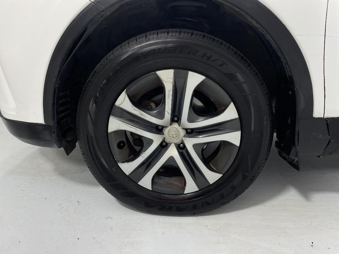 Photo '10' of Toyota Rav4