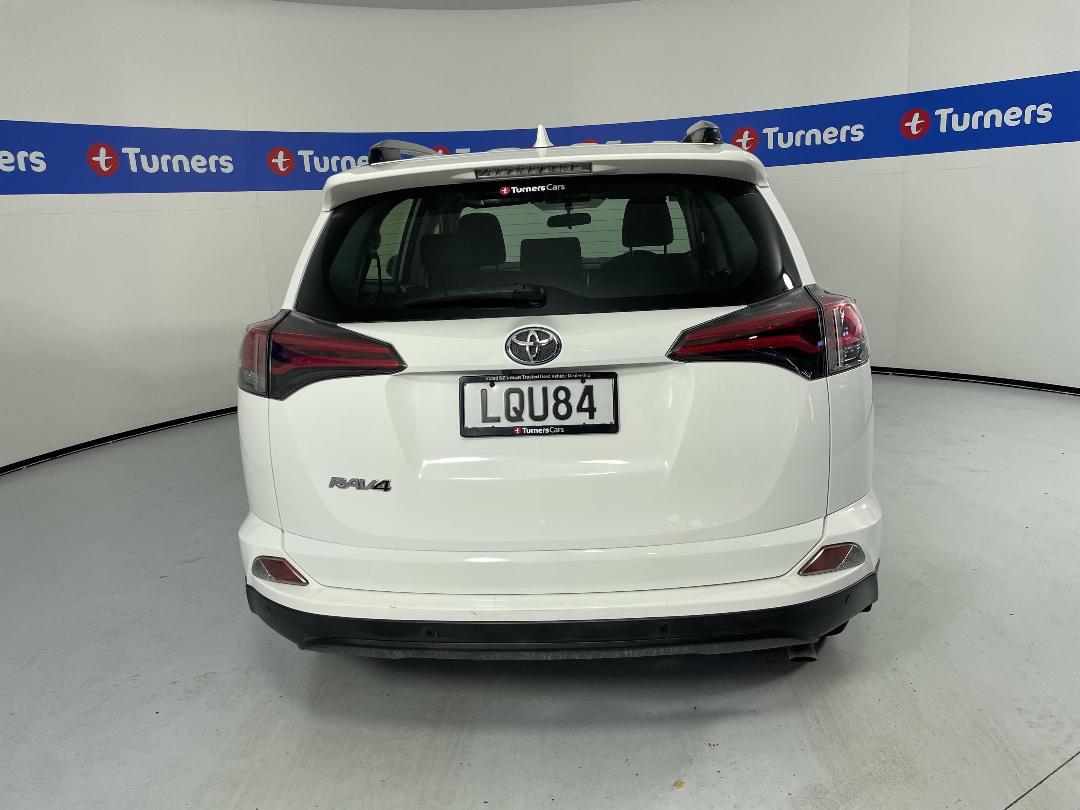 Photo '6' of Toyota Rav4