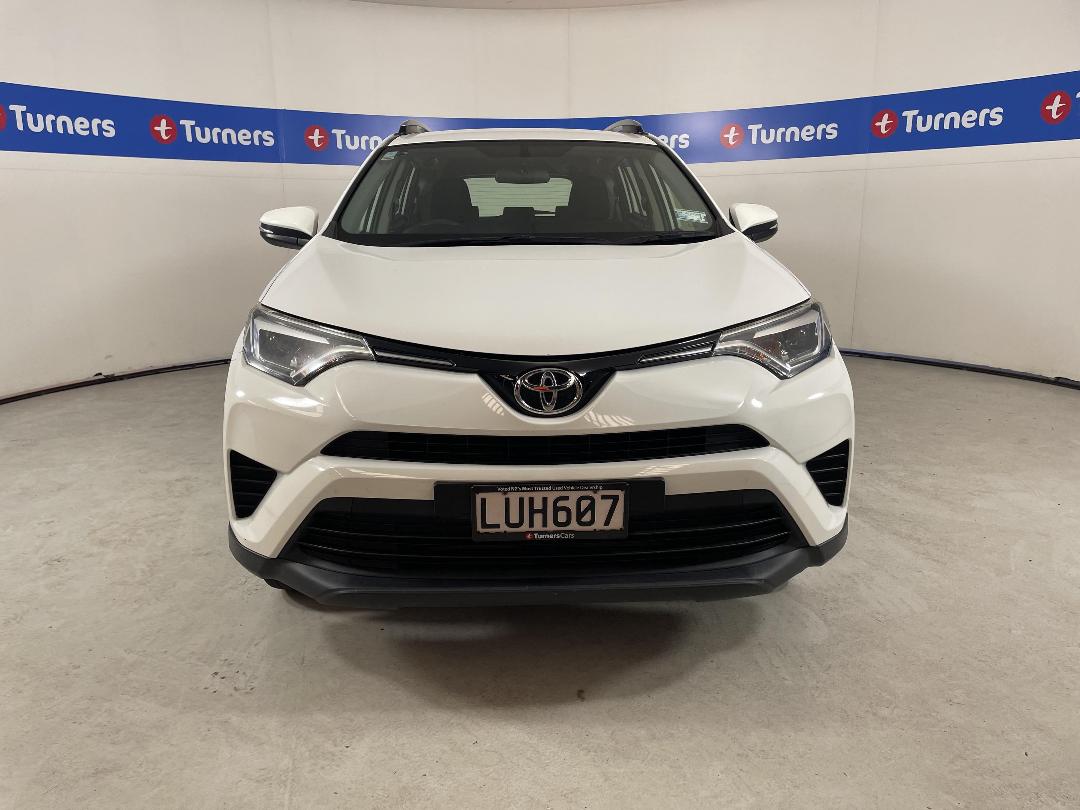 Photo '2' of Toyota Rav4