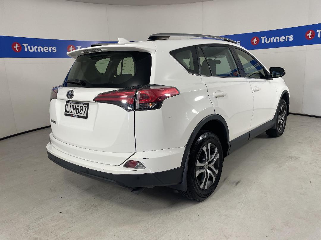 Photo '7' of Toyota Rav4