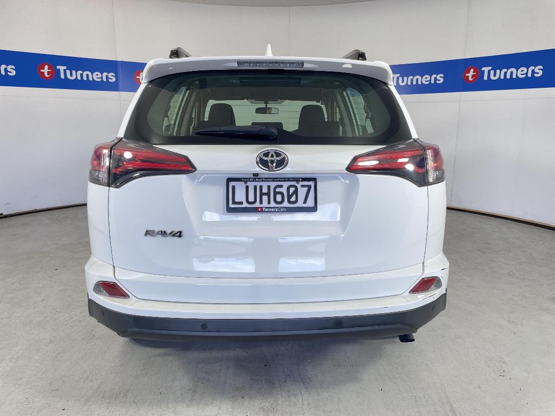 Photo '6' of Toyota Rav4