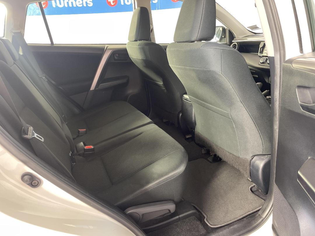 Photo '20' of Toyota Rav4