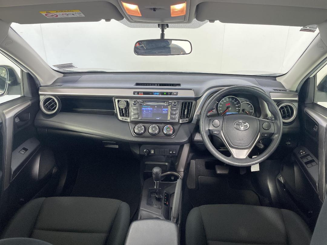 Photo '17' of Toyota Rav4