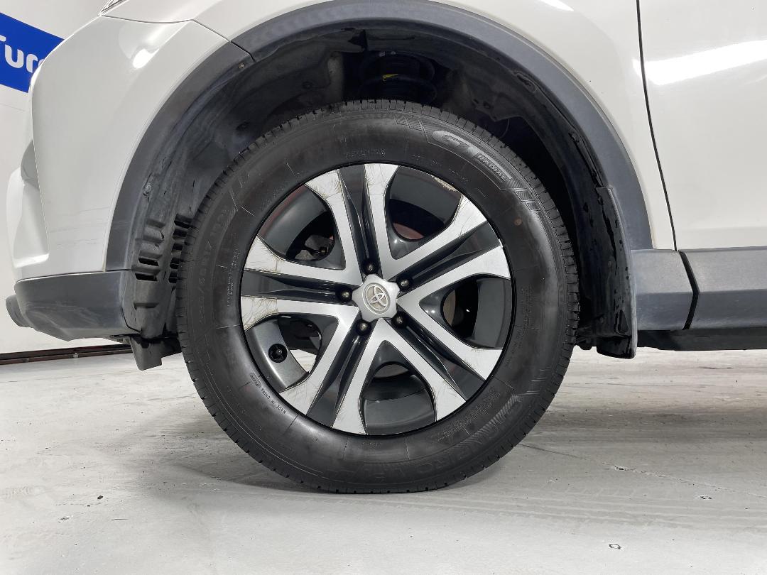 Photo '10' of Toyota Rav4 Photo '10' of Toyota Rav4