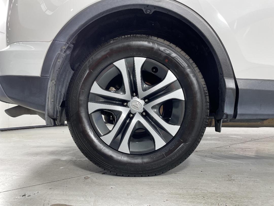 Photo '12' of Toyota Rav4 Photo '12' of Toyota Rav4