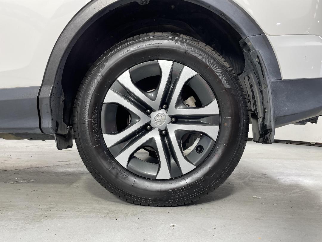 Photo '11' of Toyota Rav4 Photo '11' of Toyota Rav4