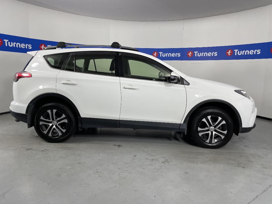 Photo '23' of Toyota Rav4 Photo '23' of Toyota Rav4