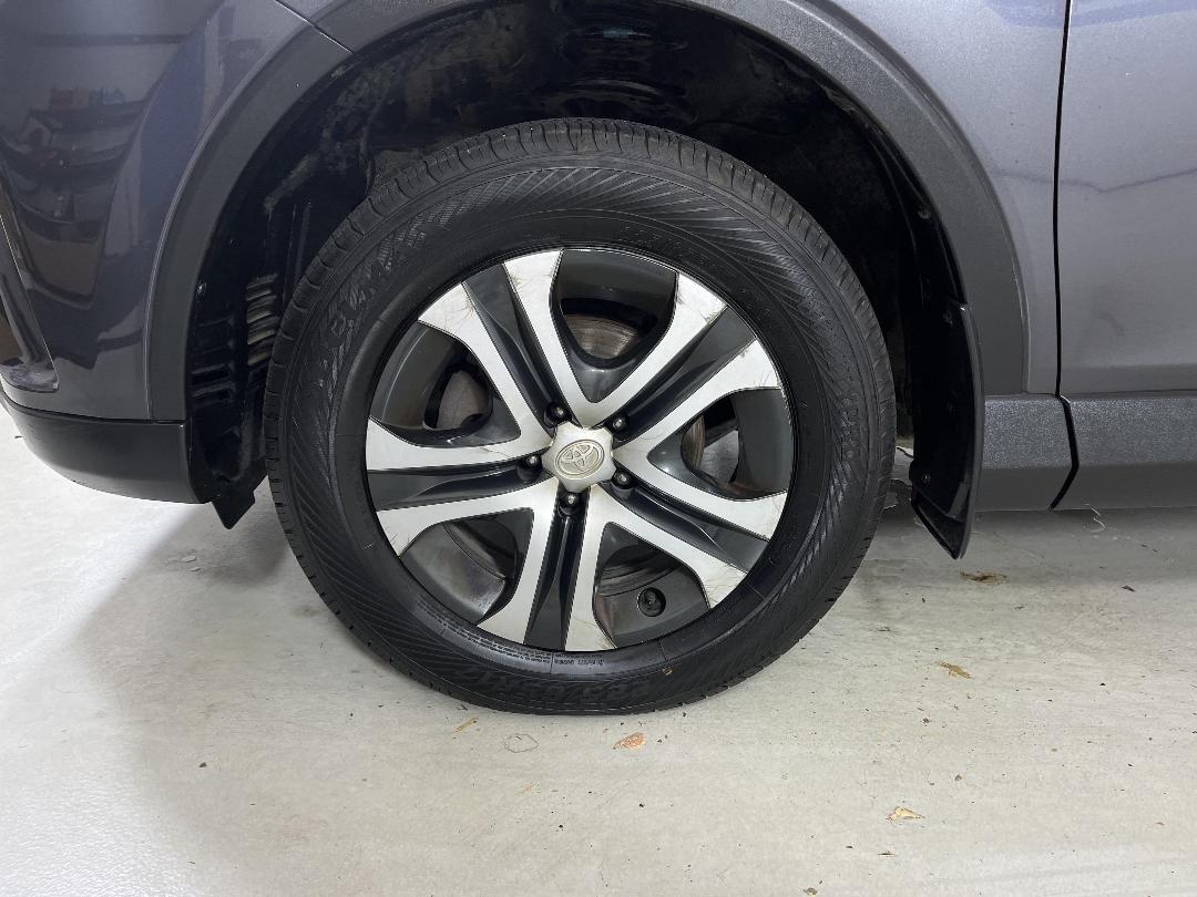 Photo '10' of Toyota Rav4