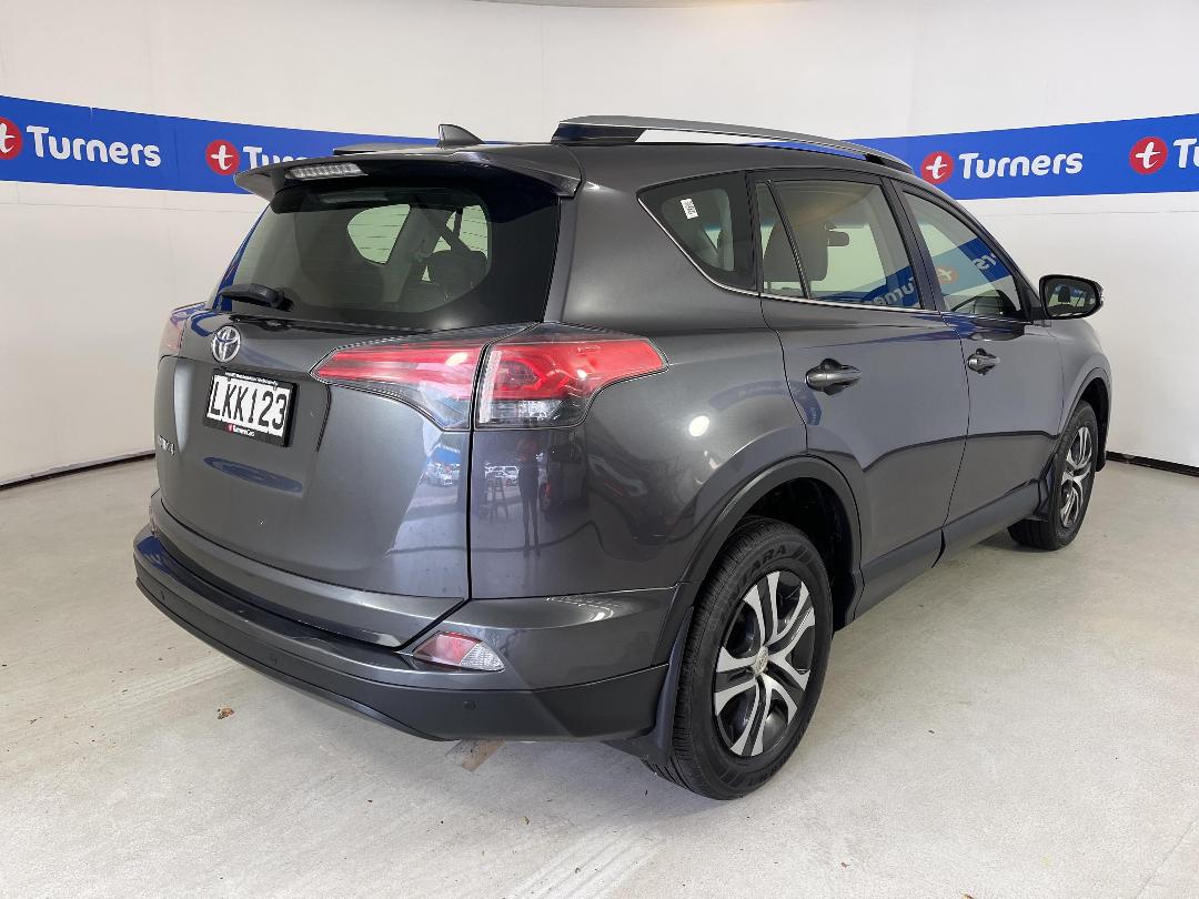 Photo '7' of Toyota Rav4