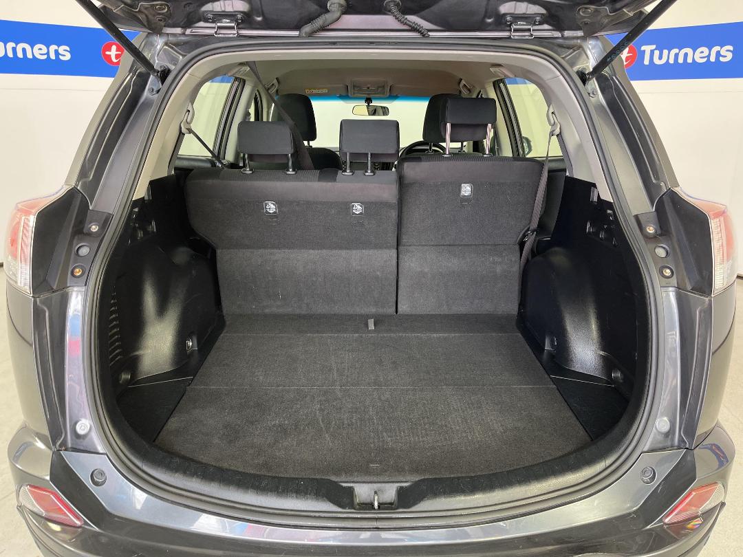 Photo '14' of Toyota Rav4