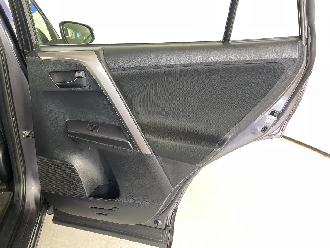 Photo '19' of Toyota Rav4