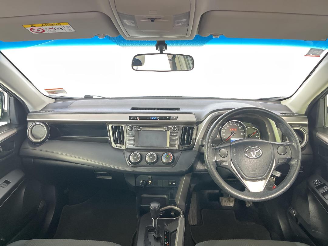 Photo '17' of Toyota Rav4