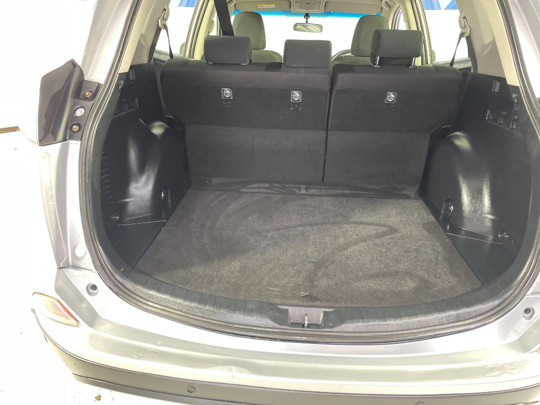 Photo '14' of Toyota Rav4