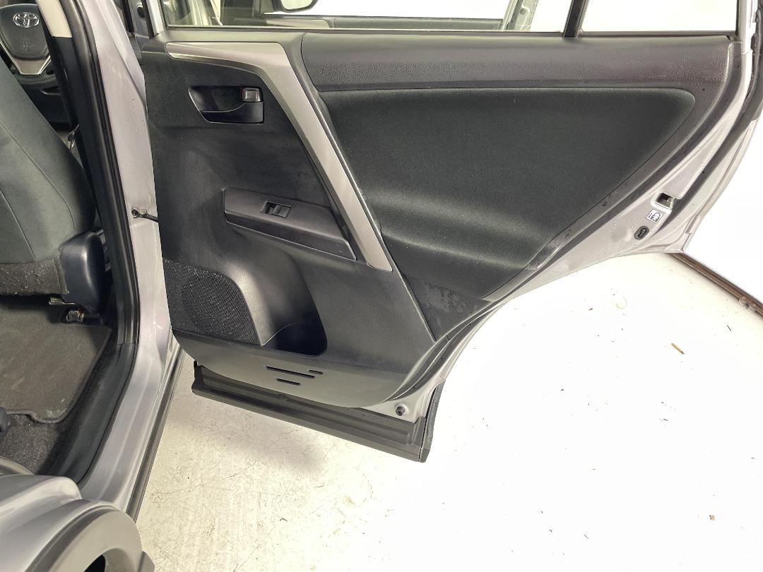 Photo '19' of Toyota Rav4