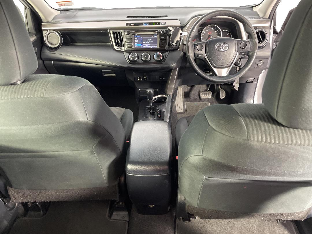 Photo '18' of Toyota Rav4