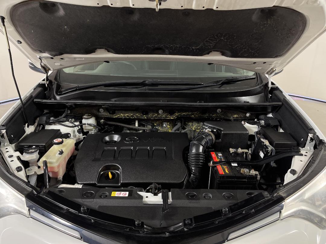 Photo '13' of Toyota Rav4