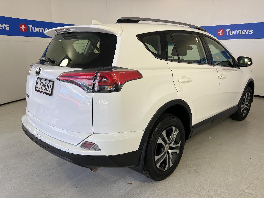 Photo '7' of Toyota Rav4