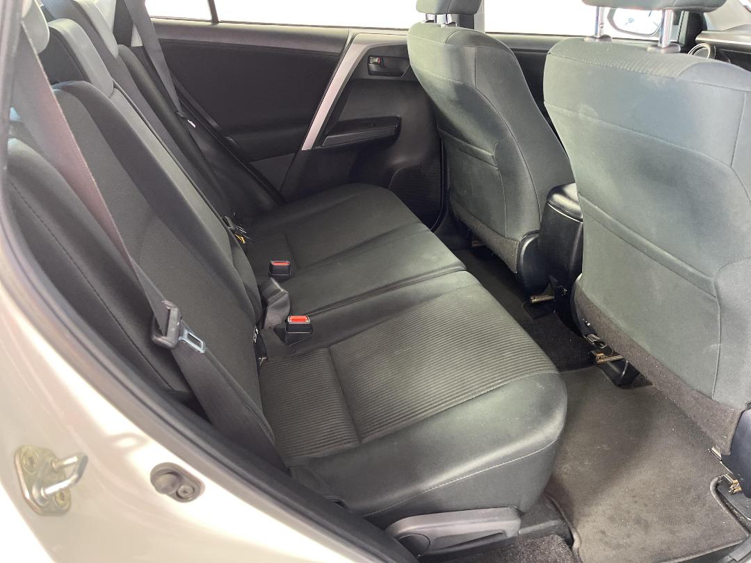 Photo '20' of Toyota Rav4