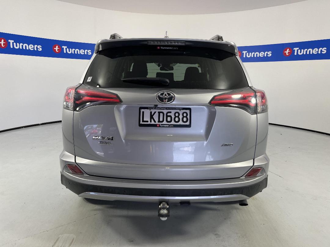 Photo '6' of Toyota Rav4