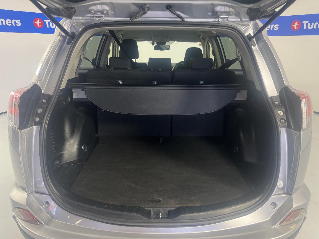 Photo '14' of Toyota Rav4