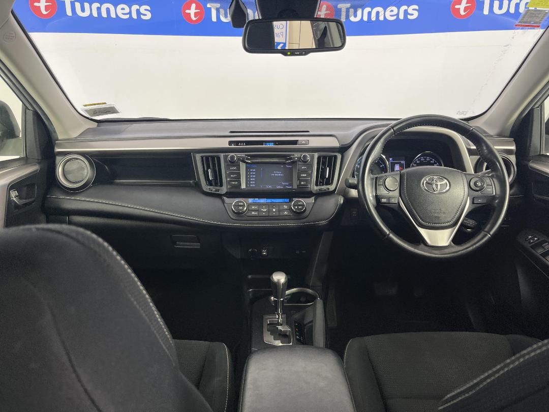 Photo '17' of Toyota Rav4