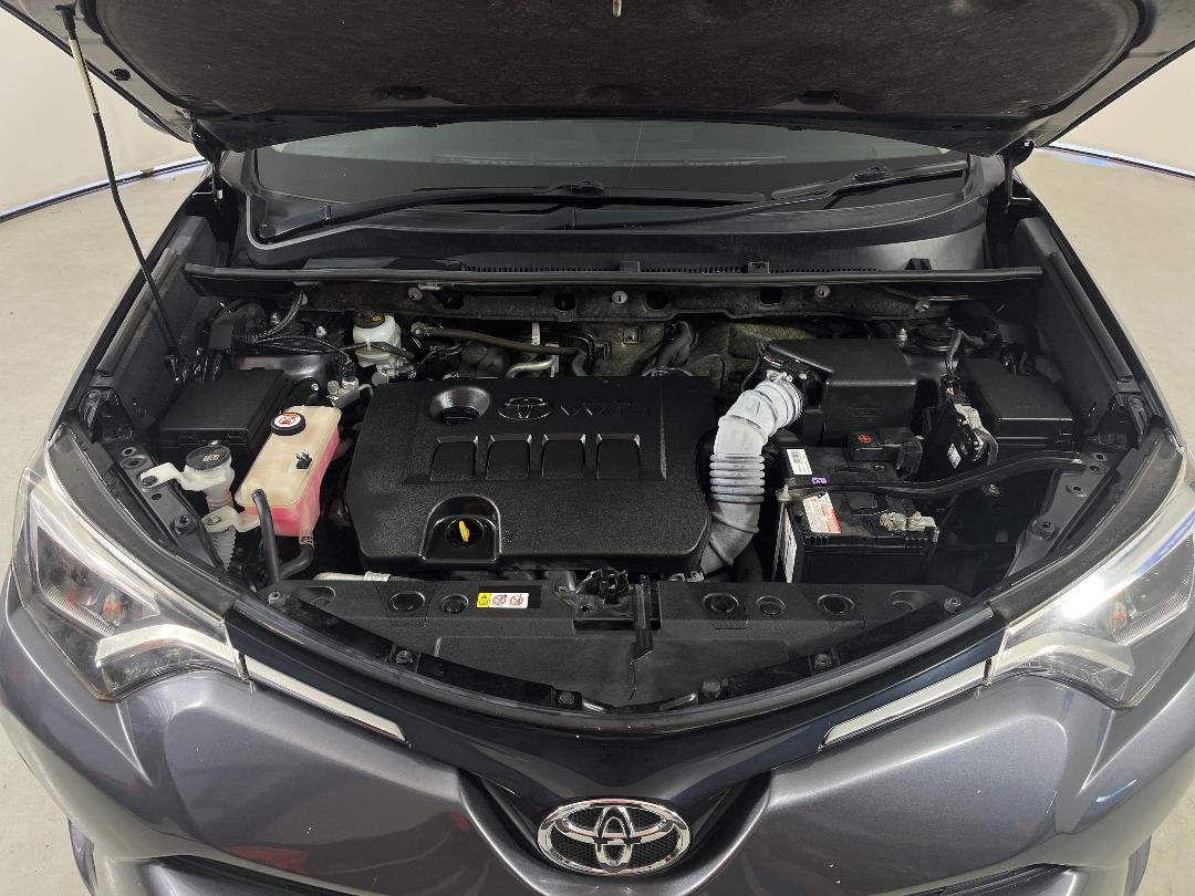 Photo '13' of Toyota Rav4