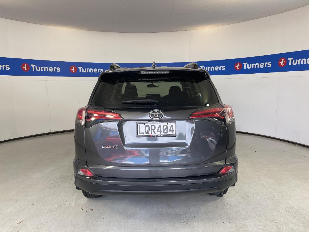 Photo '6' of Toyota Rav4