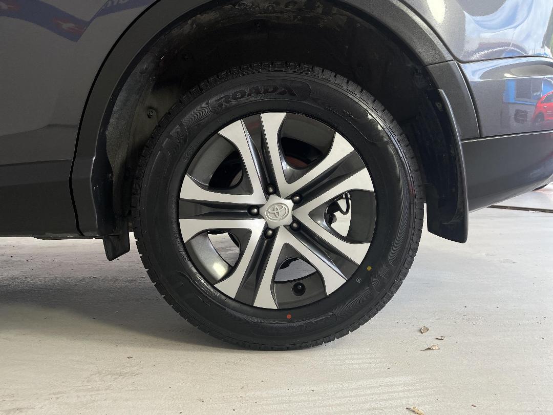 Photo '11' of Toyota Rav4