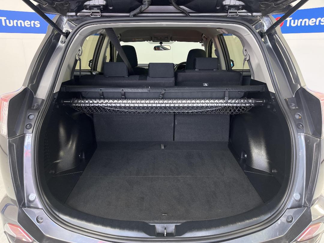 Photo '14' of Toyota Rav4