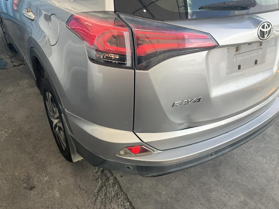 Photo '13' of Toyota Rav4 GX SUV