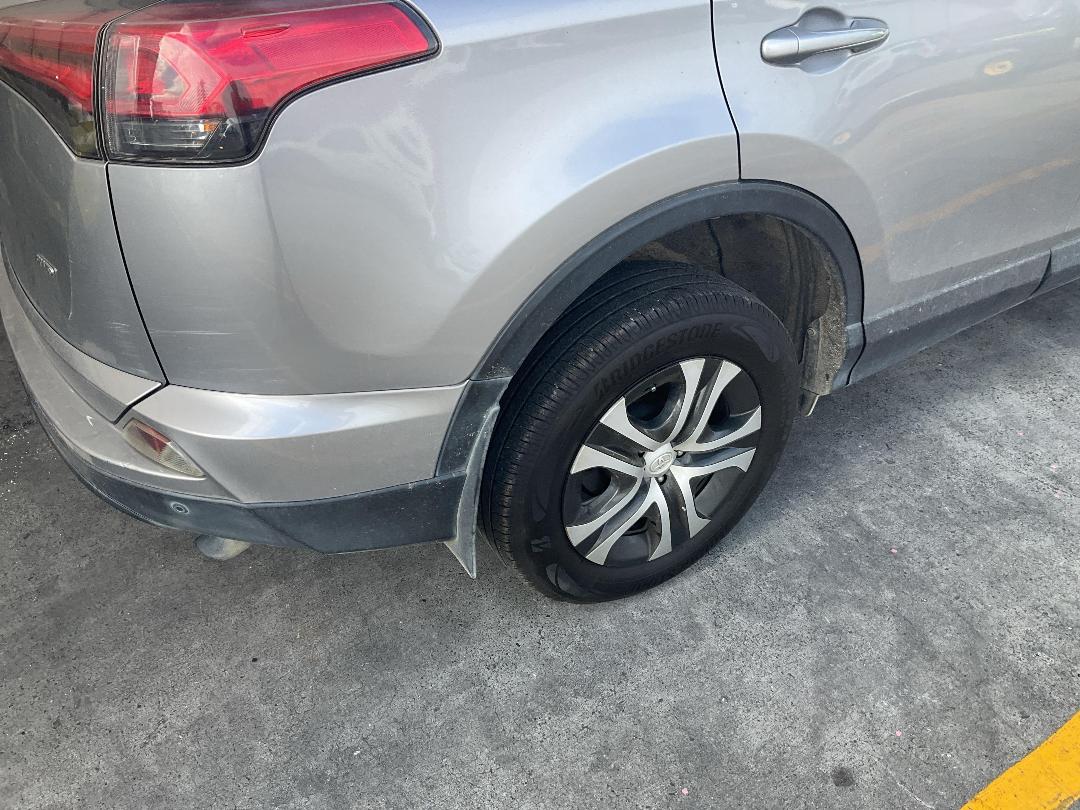 Photo '16' of Toyota Rav4 GX SUV