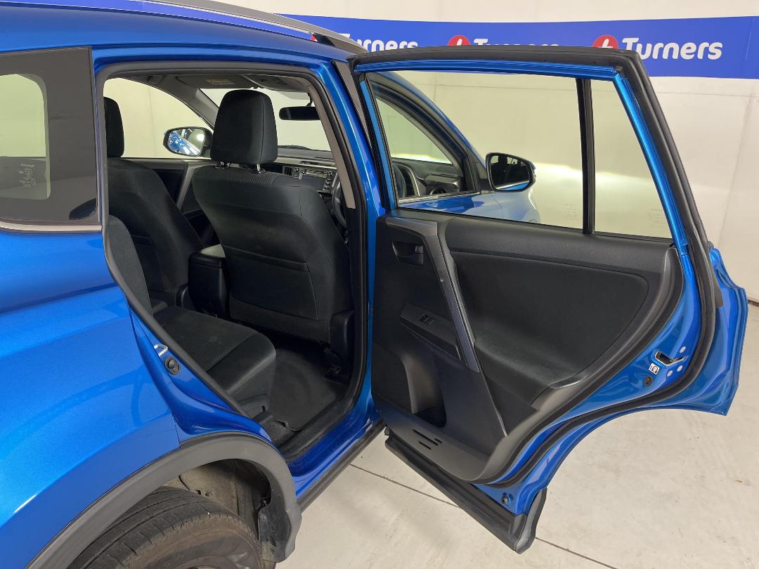 Photo '19' of Toyota Rav4