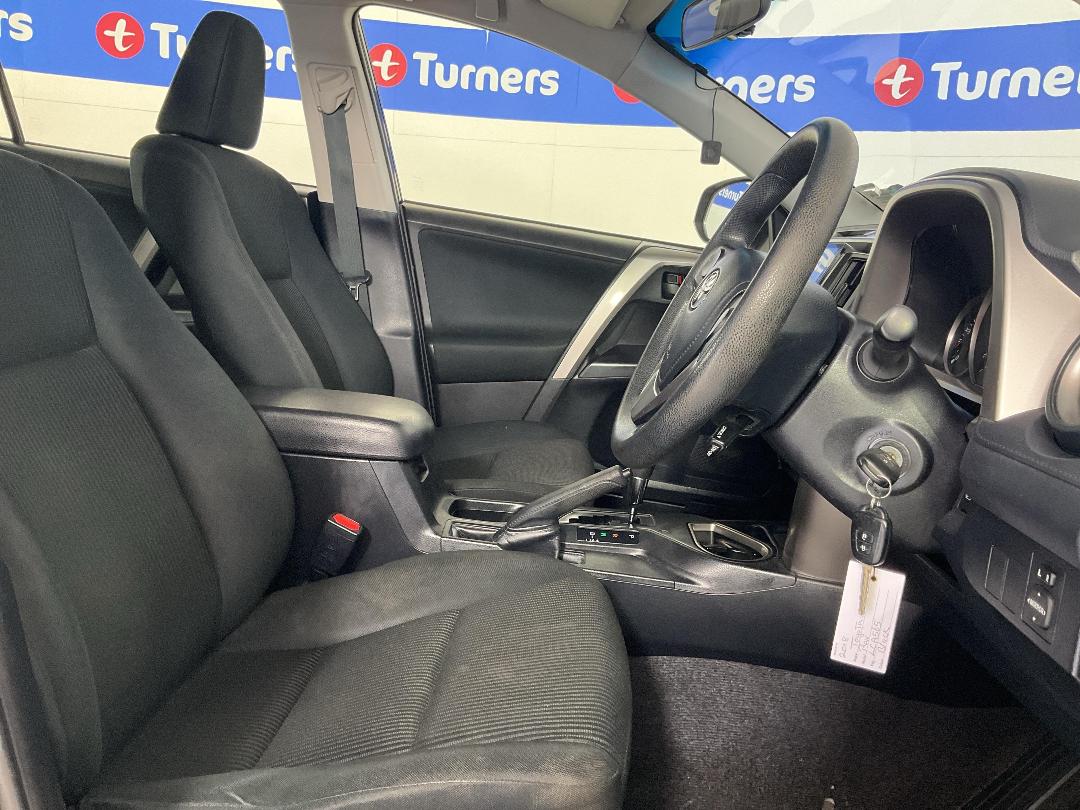 Photo '16' of Toyota Rav4