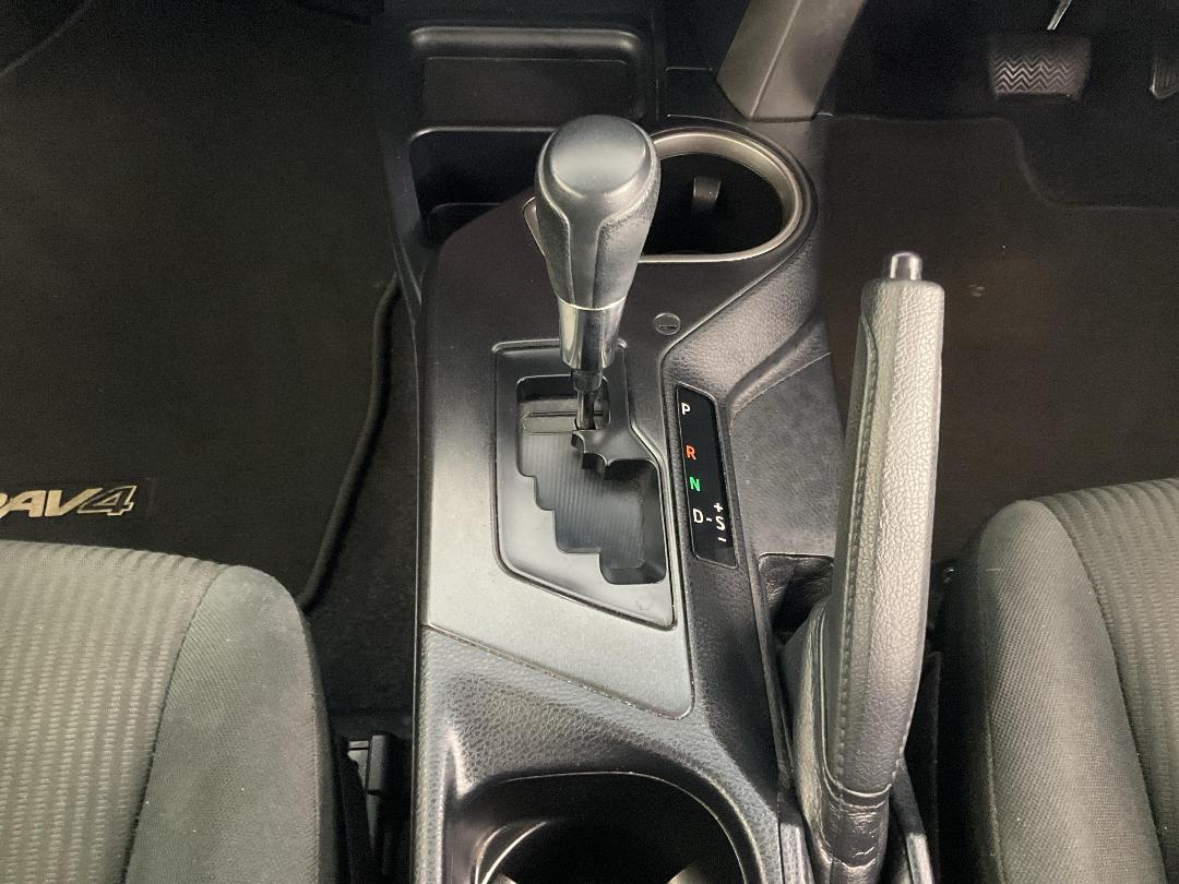 Photo '18' of Toyota Rav4