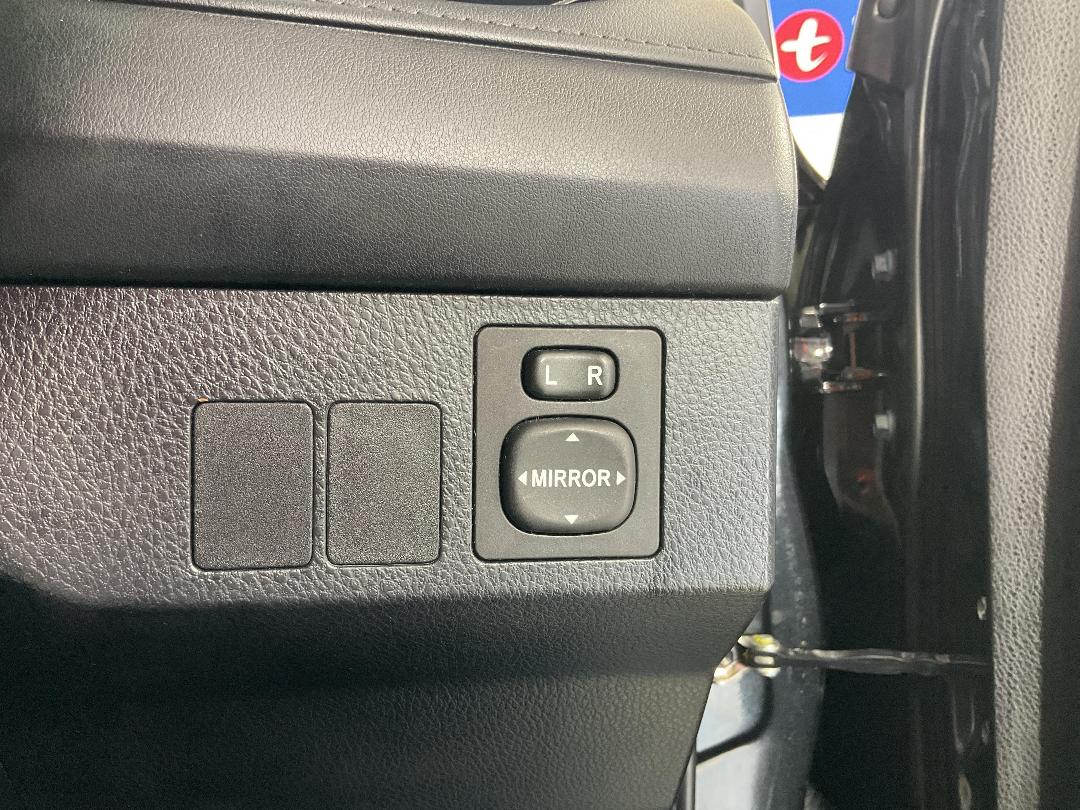 Photo '28' of Toyota Rav4