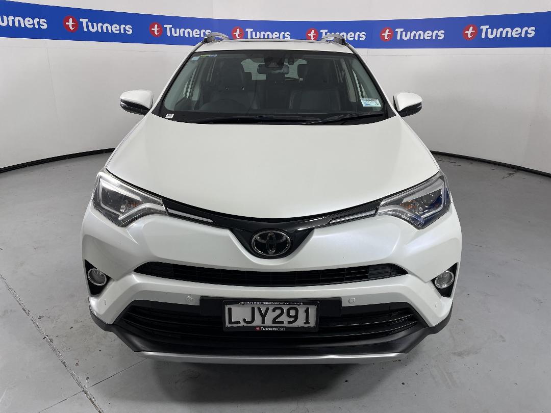 Photo '2' of Toyota Rav4