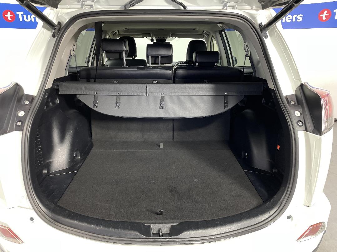 Photo '14' of Toyota Rav4