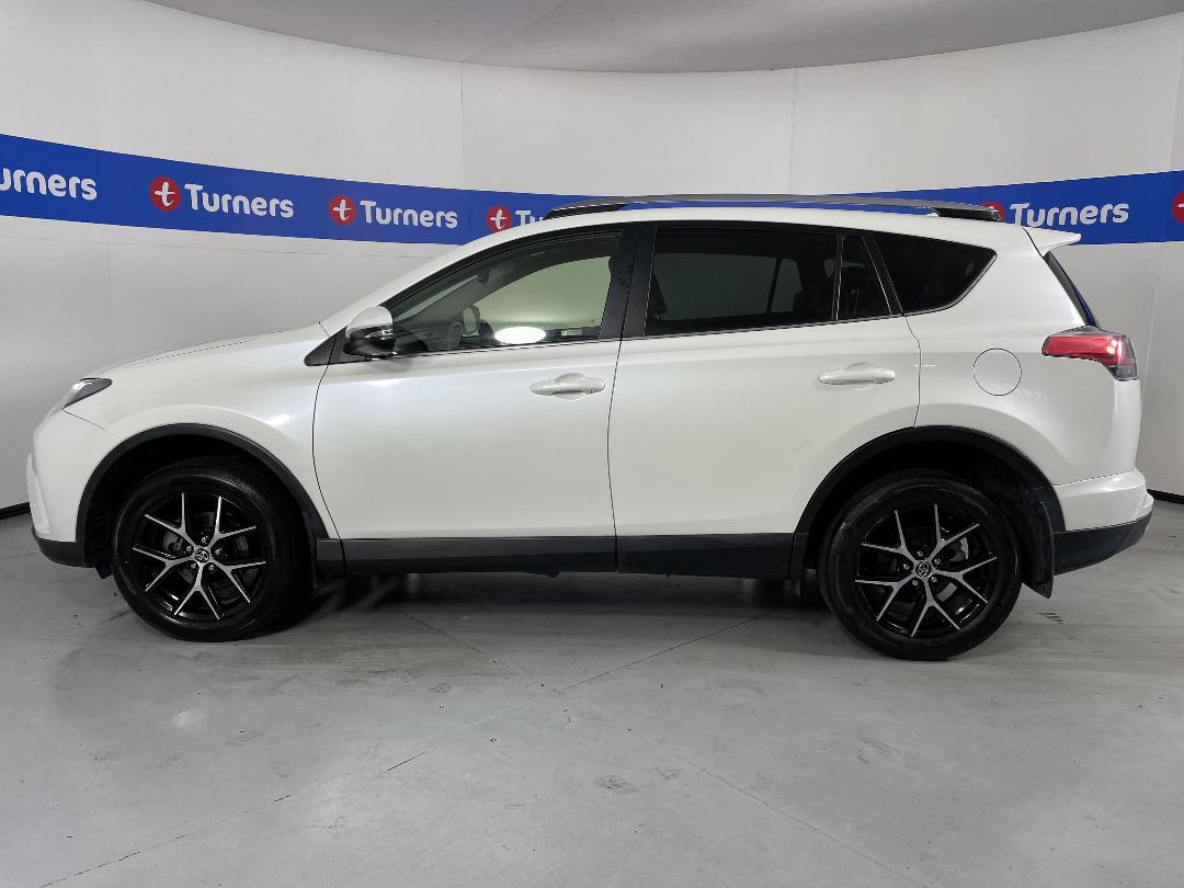 Photo '24' of Toyota Rav4