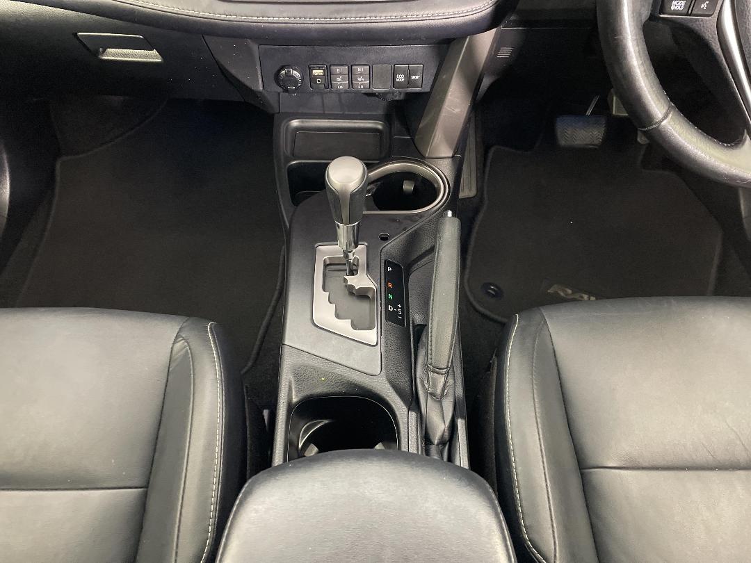 Photo '18' of Toyota Rav4