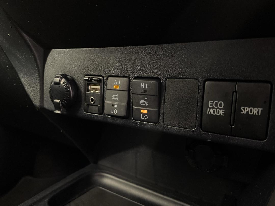 Photo '32' of Toyota Rav4