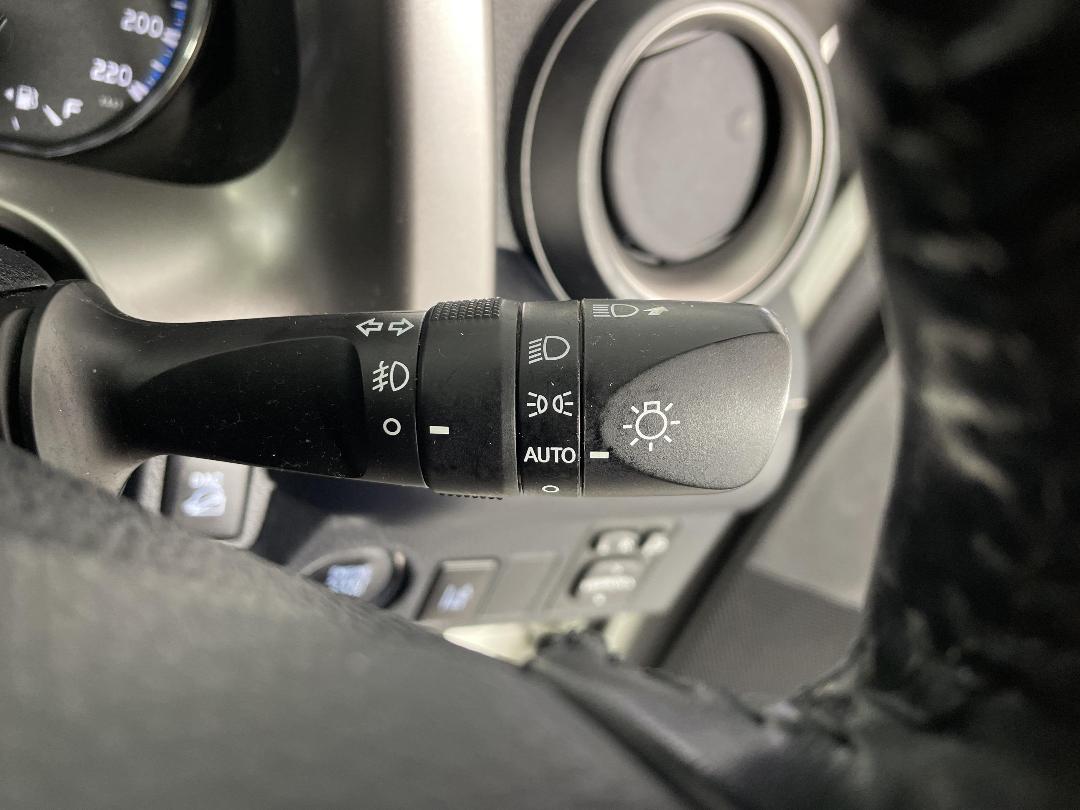 Photo '38' of Toyota Rav4