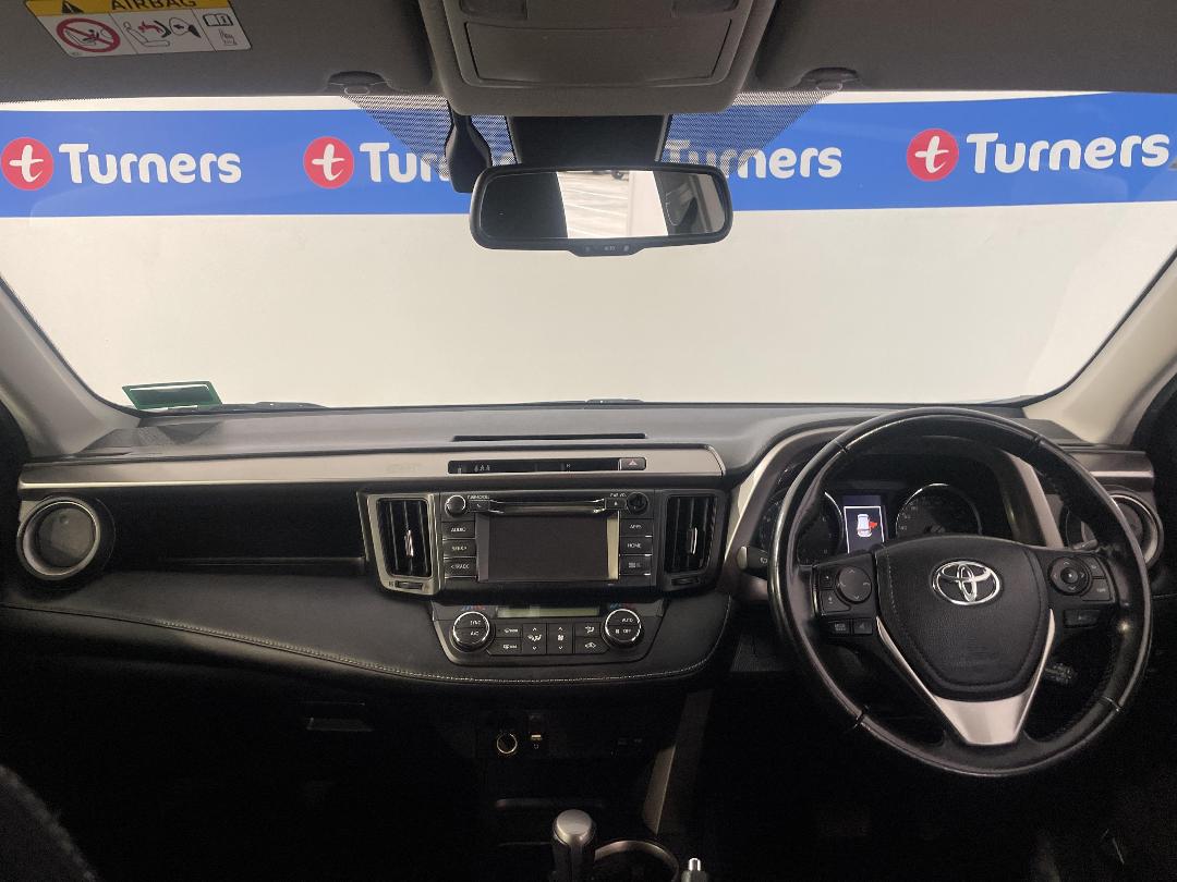 Photo '17' of Toyota Rav4