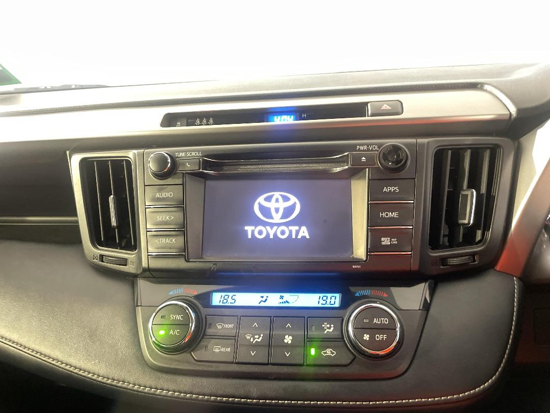 Photo '28' of Toyota Rav4