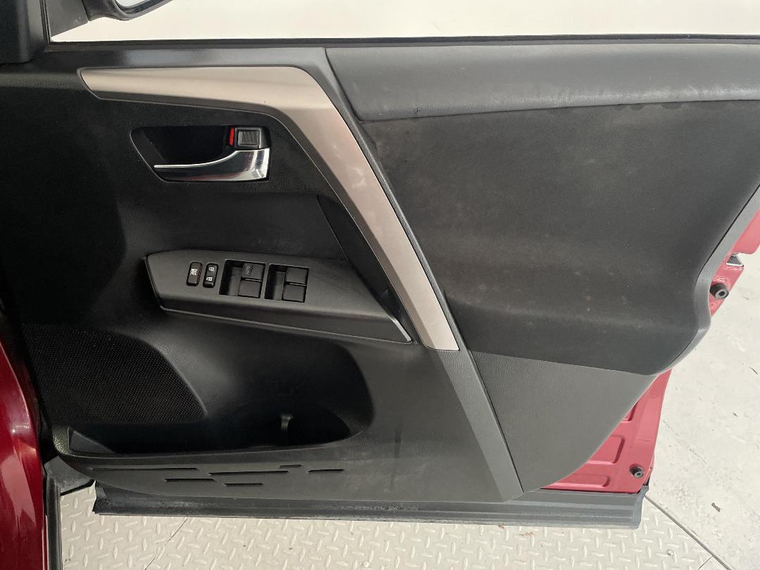 Photo '15' of Toyota Rav4 Photo '15' of Toyota Rav4